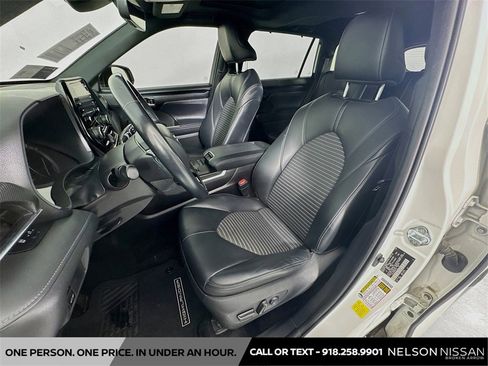 Used 2021 Toyota Highlander XSE image 20