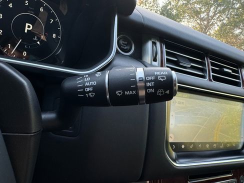 Used 2017 Land Rover Range Rover HSE image 67