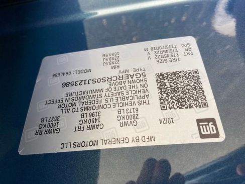 Certified 2025 Buick Enclave Avenir w/ LPO, Floor Liner Package FWD image 25