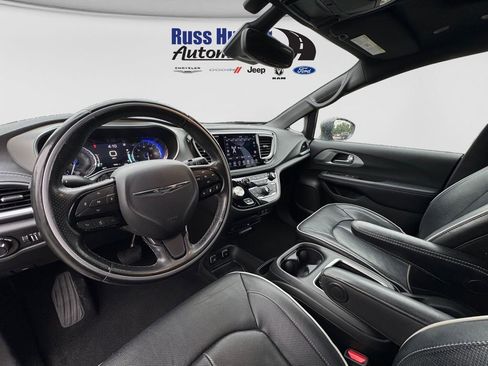 Used 2020 Chrysler Pacifica Limited w/ Advanced Safetytec Group FWD image 20