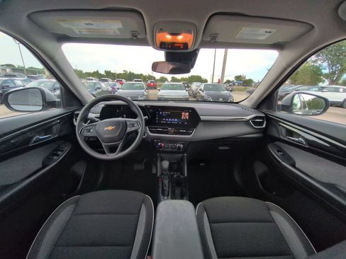 Used 2025 Chevrolet TrailBlazer LT AWD/4WD image 25