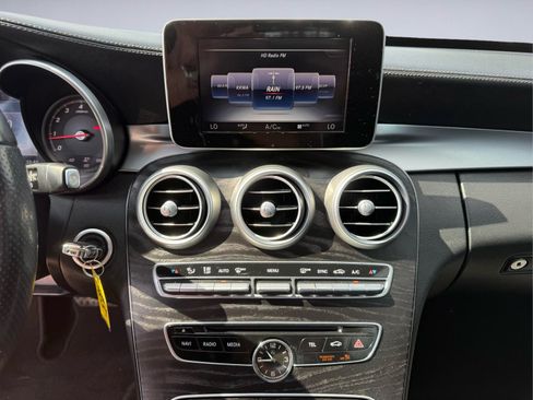 Used 2016 Mercedes-Benz C 300 4MATIC Sedan image 19