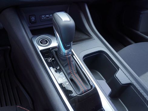 Certified 2025 Nissan Sentra SR FWD image 18