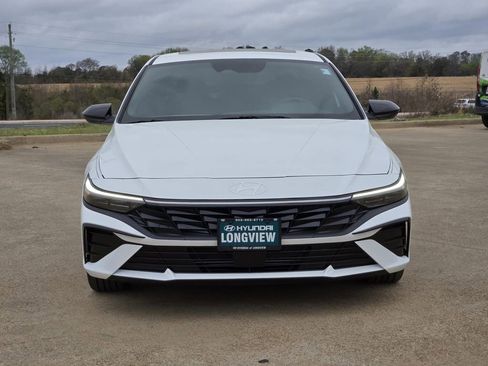 New 2026 Hyundai Elantra SEL Sport Premium FWD image 2