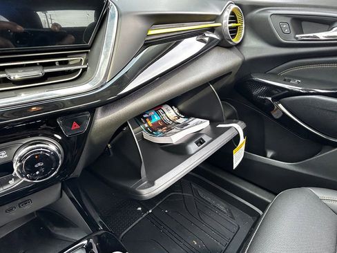 New 2026 Chevrolet Trax ACTIV w/ Sunroof Package FWD image 17