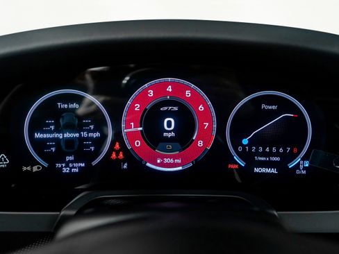 Used 2026 Porsche 911 Carrera GTS w/ Premium Package image 38