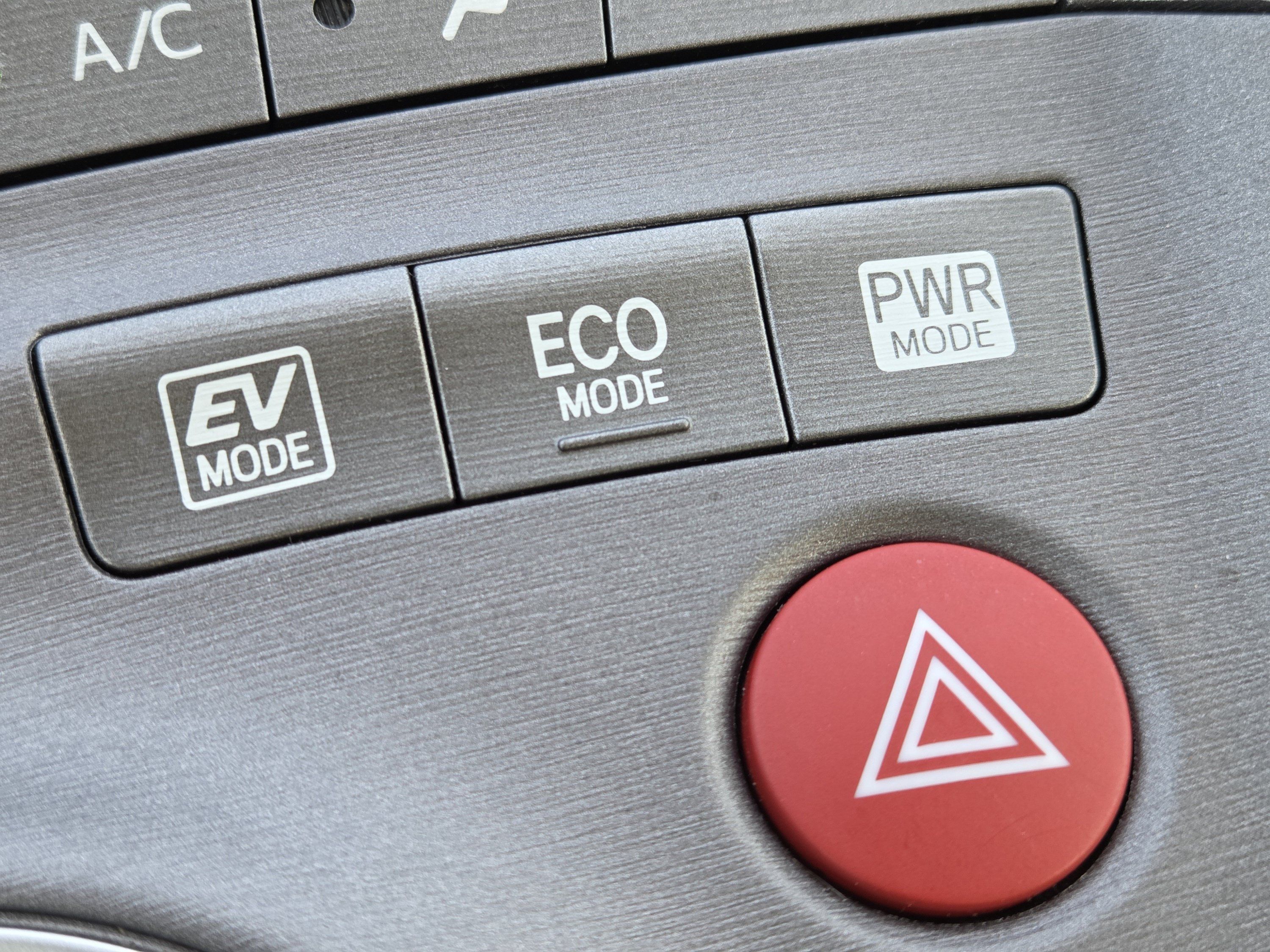 Used 2015 Toyota Prius Three FWD image 29