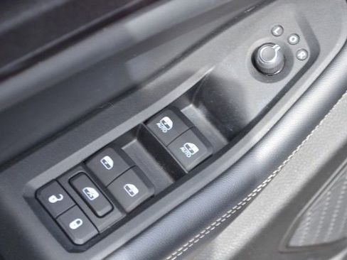 Used 2023 Jeep Grand Cherokee Altitude AWD/4WD image 16