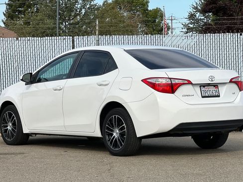 Used 2016 Toyota Corolla LE FWD image 5