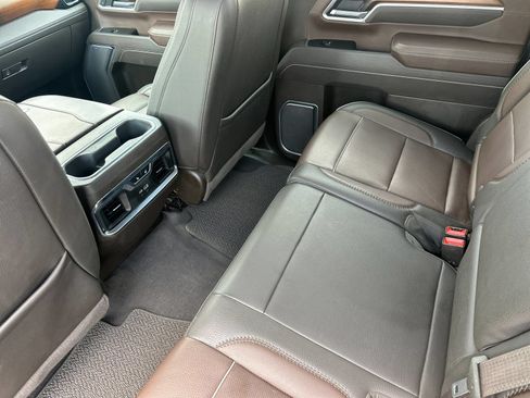Used 2025 GMC Sierra 3500 Denali w/ Denali Reserve Package AWD/4WD image 12