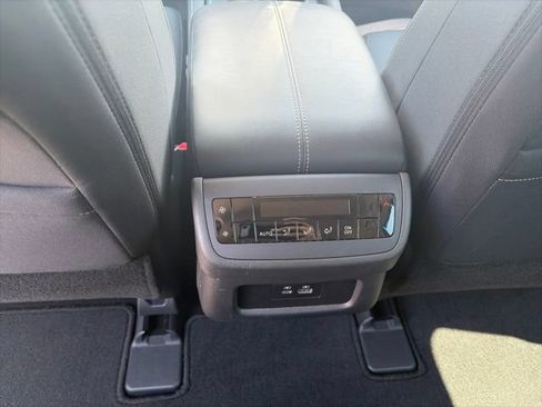 Used 2025 Nissan Pathfinder SV w/ Black Appearance Package AWD/4WD image 13