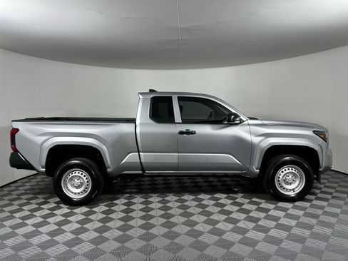 Certified 2025 Toyota Tacoma SR image 4