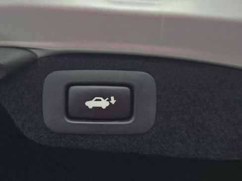 Used 2015 Lexus LS 460 AWD w/ Comfort Package image 14