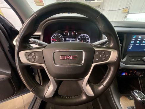 Used 2019 GMC Acadia SLE image 12