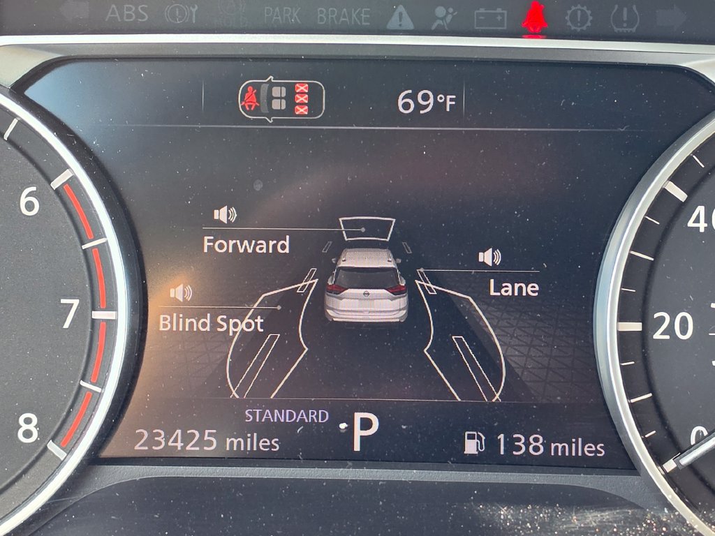 Certified 2026 Nissan Rogue SV FWD image 18