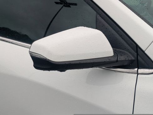 Used 2024 Chevrolet Equinox LT image 12