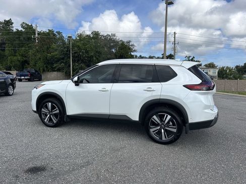 Used 2024 Nissan Rogue SL FWD image 8