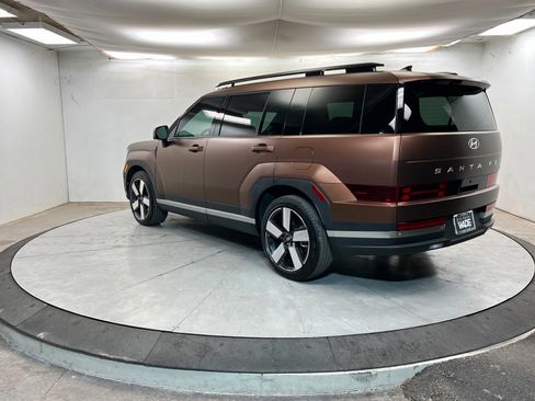 Used 2024 Hyundai Santa Fe Limited image 3