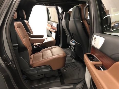 Used 2024 Lincoln Navigator L Reserve image 36