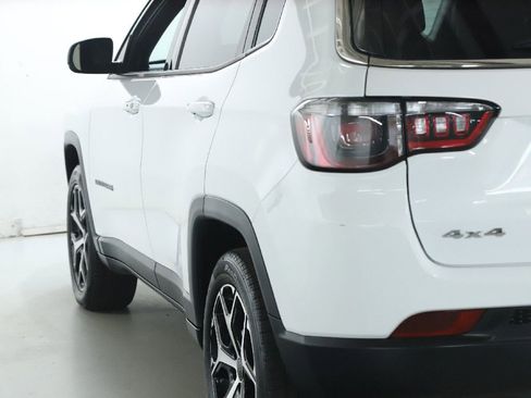 Used 2025 Jeep Compass Limited AWD/4WD image 40