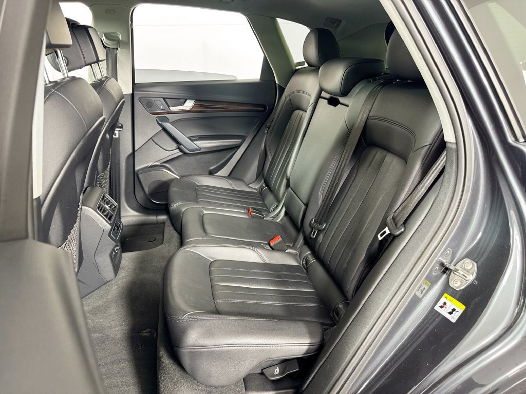 Used 2019 Audi Q5 2.0T Premium Plus w/ Premium Plus Package AWD/4WD image 30
