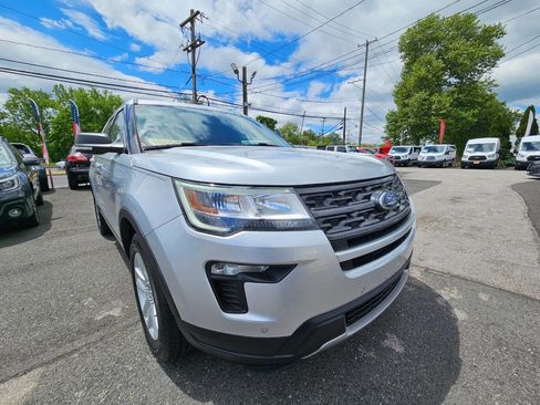 Used 2017 Ford Explorer Platinum AWD/4WD image 7