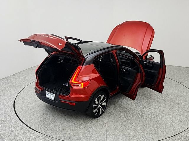 Used 2022 Volvo XC40 P8 Recharge Plus AWD/4WD image 42