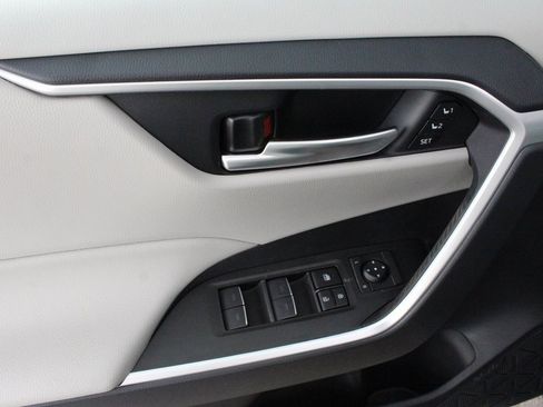 New 2025 Toyota RAV4 XLE Premium image 20