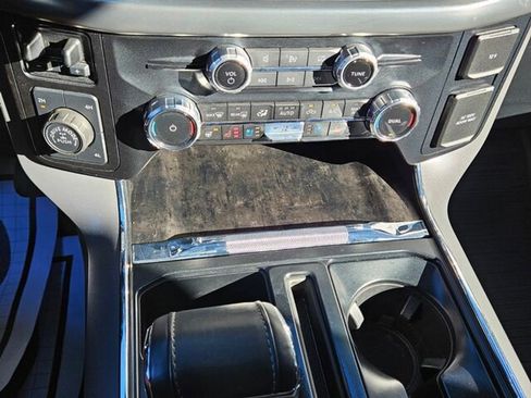 Used 2023 Ford F150 Lariat w/ Trailer Tow Package image 20