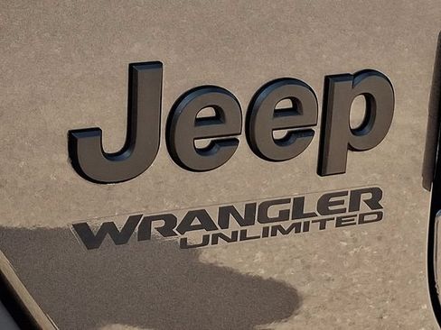 Used 2022 Jeep Wrangler Unlimited Sport AWD/4WD image 32