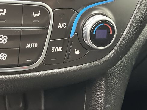Used 2018 Chevrolet Equinox LT AWD/4WD image 21