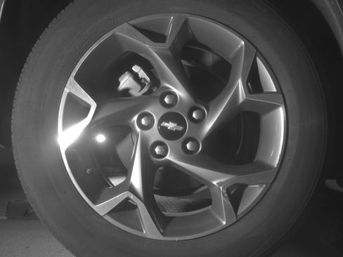 Used 2025 Chevrolet Trax LT w/ LT Convenience Package FWD image 15