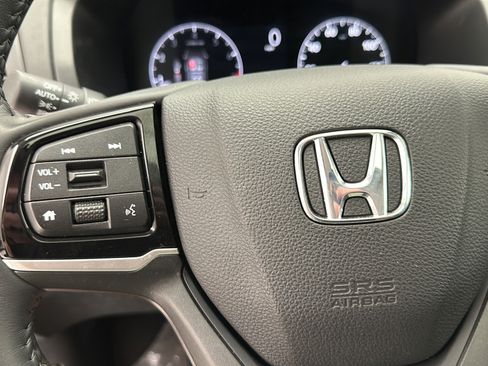Used 2025 Honda Odyssey EX-L image 19