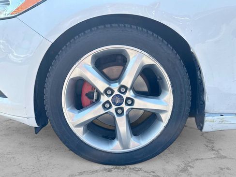 Used 2013 Ford Fusion SE FWD image 12
