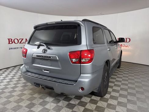 Used 2016 Toyota Sequoia SR5 RWD image 8