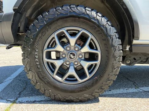 Used 2025 Ford Bronco Badlands AWD/4WD image 14