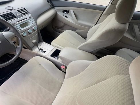 Used 2009 Toyota Camry LE image 11