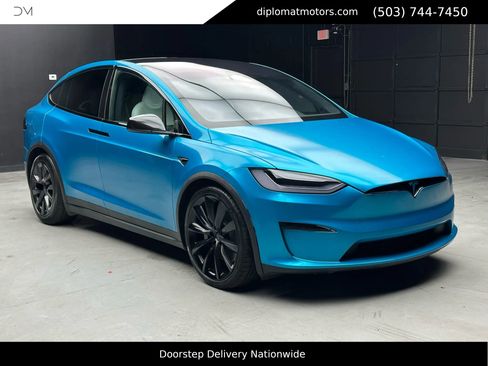 Used 2023 Tesla Model X image 8