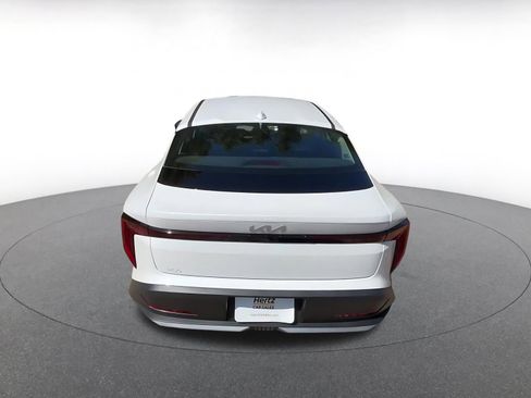 Used 2025 Kia K4 FWD image 12