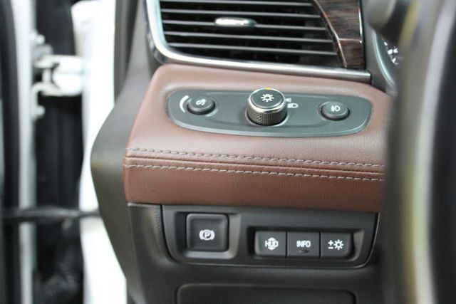 Used 2019 Buick LaCrosse Avenir w/ Driver Confidence Package II AWD/4WD image 15