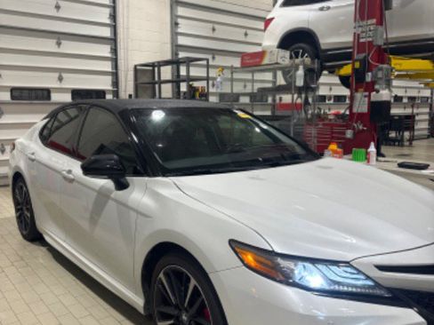 Used 2018 Toyota Camry XSE image 48