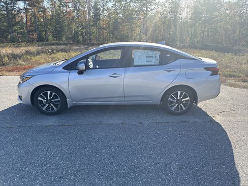 New 2025 Nissan Versa SV w/ Trunk Package image 2