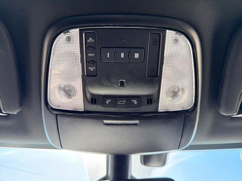 Used 2022 Dodge Durango R/T w/ Blacktop Package image 17