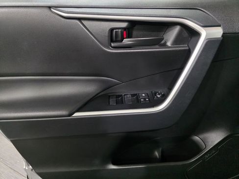 Used 2024 Toyota RAV4 LE image 10