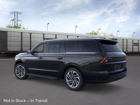 New 2026 Lincoln Navigator L Premier image 4