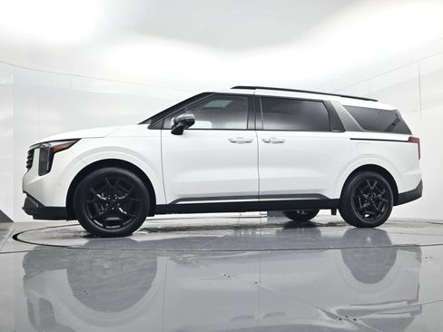 Certified 2025 Kia Carnival SX Prestige FWD image 47