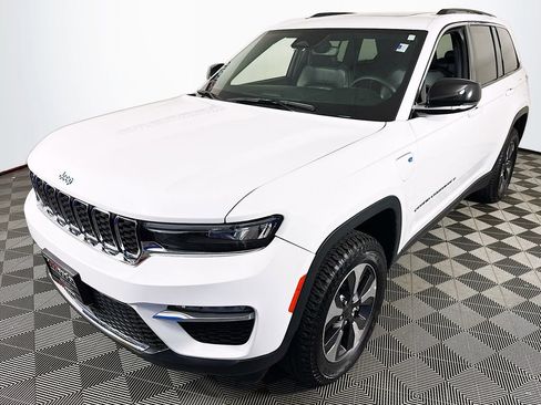 Used 2024 Jeep Grand Cherokee Limited 4xe AWD/4WD image 3