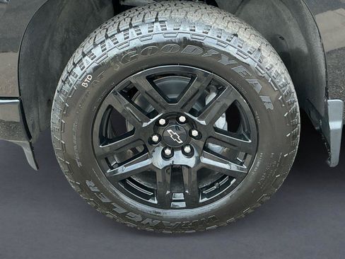 Used 2024 Chevrolet Silverado 1500 Custom AWD/4WD image 9