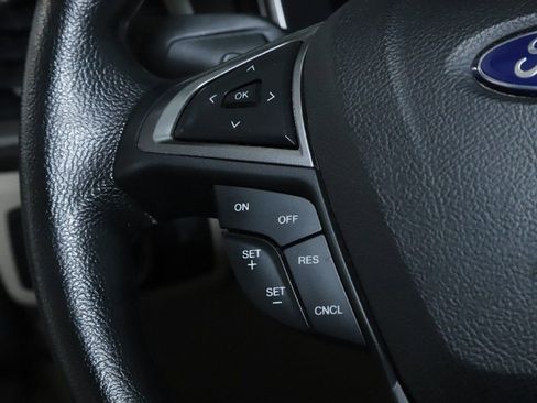 Used 2017 Ford Fusion SE w/ Fusion SE Technology Package image 22