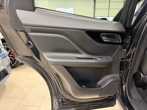 Used 2019 Jaguar F-PACE Prestige AWD/4WD image 35